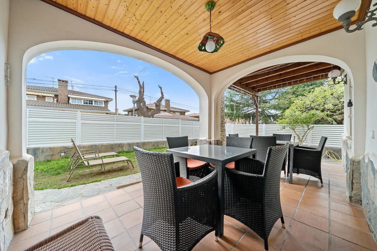 Global Maria - Villa With Bbq In Кембрилс Екстериор снимка