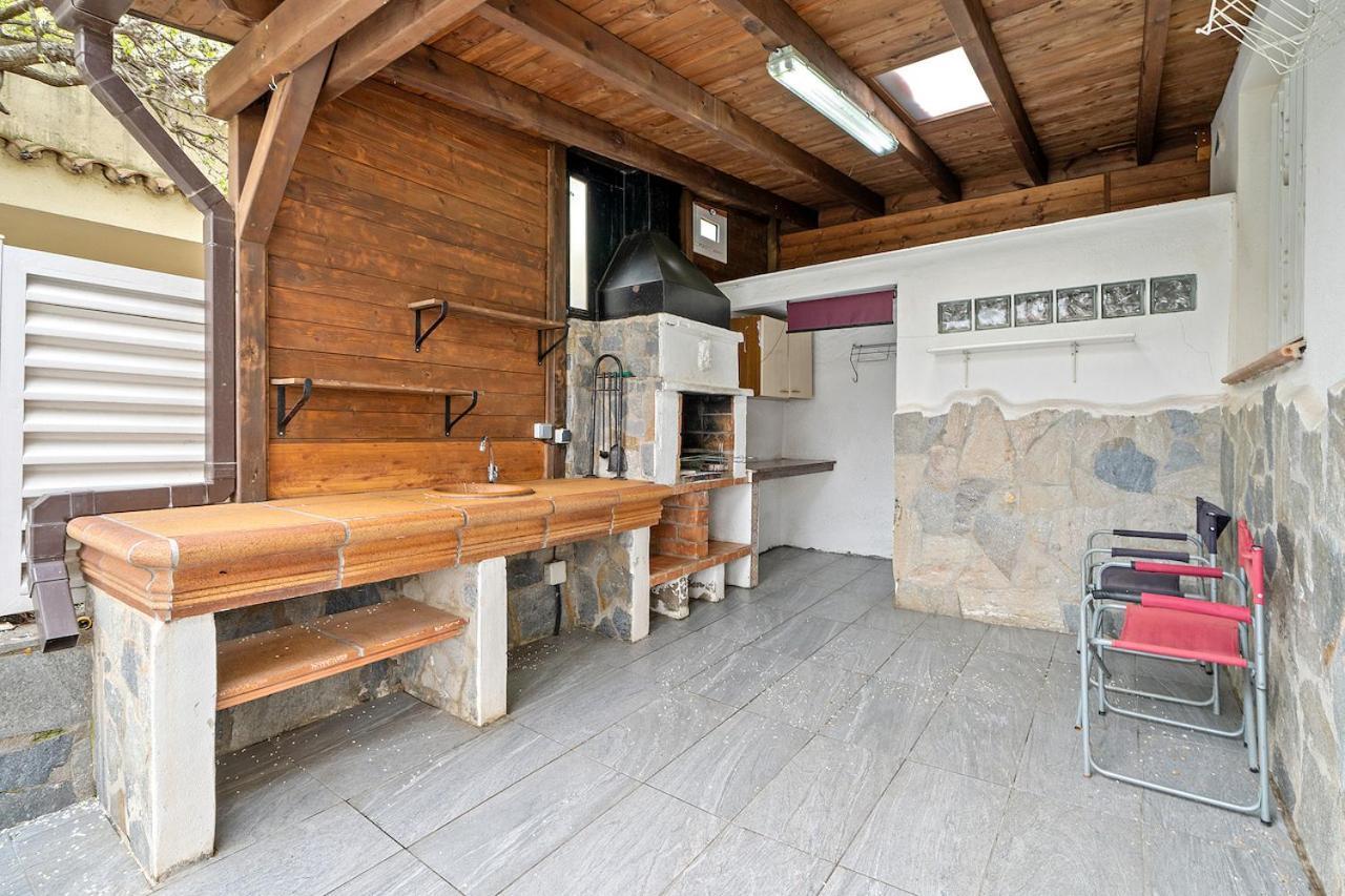 Global Maria - Villa With Bbq In Кембрилс Екстериор снимка